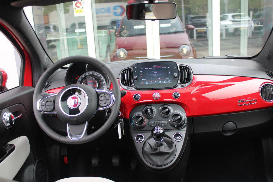 Fiat 500 1.0 Hybrid 69PK DOLCEVITA | PANORAMA DAK | APPLE CARPLAY/ANDROID AUTO | HALF LEDEREN BEKLEDING "TESSUTO DISEGNO" MET SPORTSTOELEN | DONKERE HEMELBEKLEDING | CRUISE CONTROL | AIRCO | LICHTMETALEN VELGEN 15" | CHROME DELEN EXTERIEUR | DAB+ RADIO |