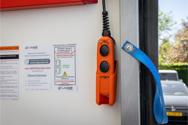 Ford E-Transit Bakwagen met laadklep d'Hollandia