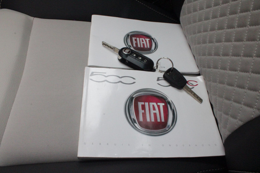 Fiat 500 1.0 Hybrid 69PK DOLCEVITA | PANORAMA DAK | APPLE CARPLAY/ANDROID AUTO | HALF LEDEREN BEKLEDING "TESSUTO DISEGNO" MET SPORTSTOELEN | DONKERE HEMELBEKLEDING | CRUISE CONTROL | AIRCO | LICHTMETALEN VELGEN 15" | CHROME DELEN EXTERIEUR | DAB+ RADIO |