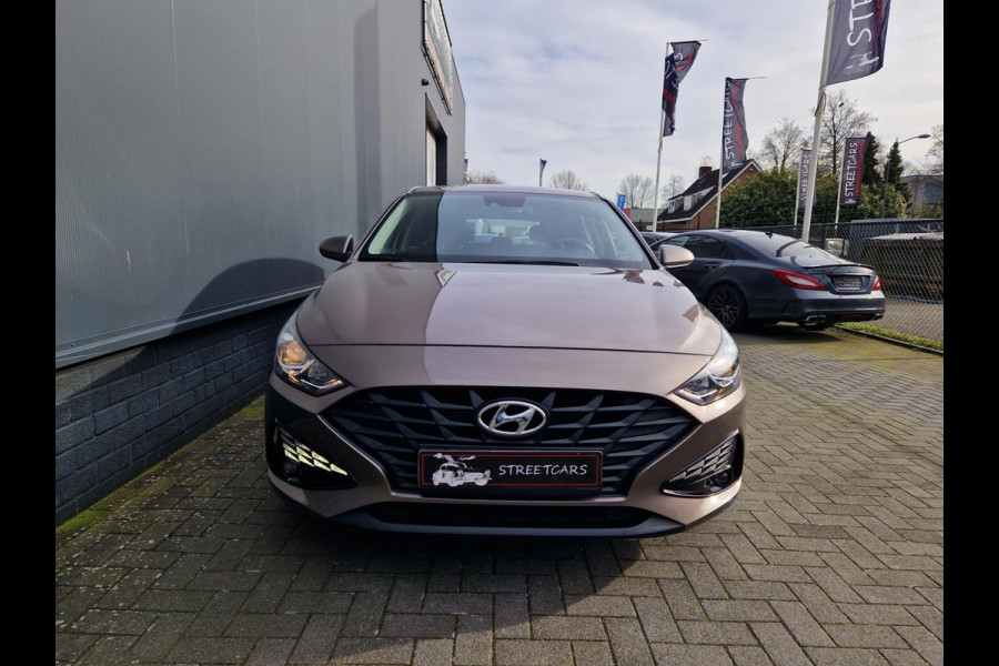 Hyundai i30 1.5 T-GDi MHEV 110pk