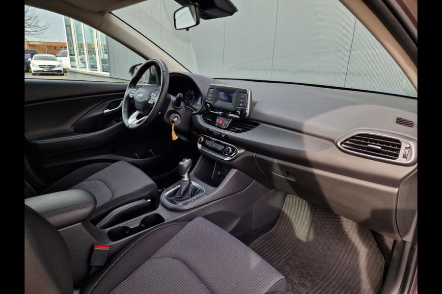 Hyundai i30 1.5 T-GDi MHEV 110pk