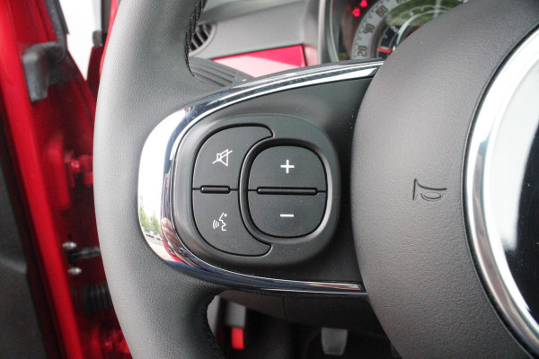 Fiat 500 1.0 Hybrid 69PK DOLCEVITA | PANORAMA DAK | APPLE CARPLAY/ANDROID AUTO | HALF LEDEREN BEKLEDING "TESSUTO DISEGNO" MET SPORTSTOELEN | DONKERE HEMELBEKLEDING | CRUISE CONTROL | AIRCO | LICHTMETALEN VELGEN 15" | CHROME DELEN EXTERIEUR | DAB+ RADIO |