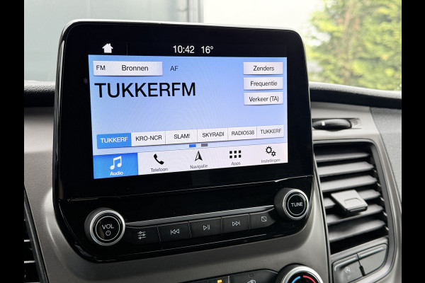 Ford Transit Custom 2.0 TDCI 130 PK / L2H1 / SORTIMO INRICHTING / 2.8 TONS TREKHAAK / 3-ZITS / CRUISE / NAVI / 2800 KG AHG