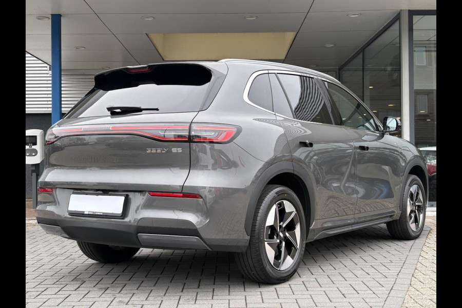 GEELY E5 Pro+ 68 kWh | Stoelverwarming & verkoeling | Warmtepomp | 360 Camera | Parkeersensoren |