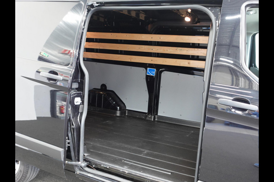 Ford Transit Custom 300 2.0 TDCI L2H1 Trend Automaat Airco Navi Cruisecontrol Camera Parkeersensoren Trekhaak