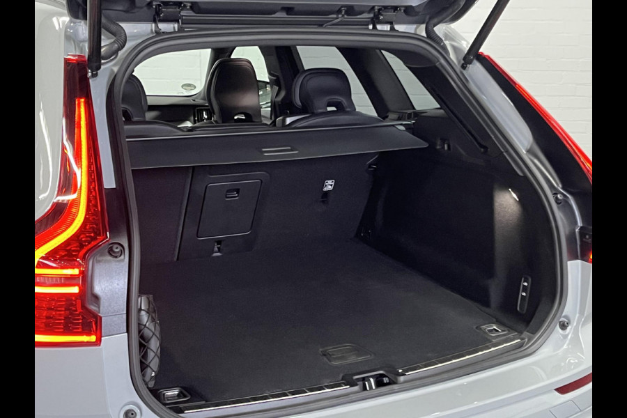 Volvo XC60 T8 Plug-in AWD Ultra Black Edition Luchtvering | Bowers & Wilkins | Massage | Adapt. Cruise | Stoelventilatie | Open dak | 360 Camera | Stuur-/stoelverwarming