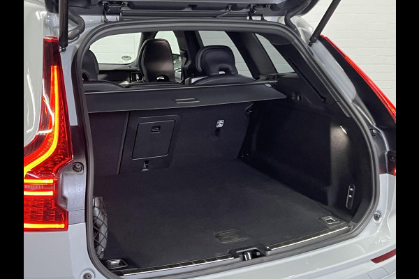 Volvo XC60 T8 Plug-in AWD Ultra Black Edition Luchtvering | Bowers & Wilkins | Massage | Adapt. Cruise | Stoelventilatie | Open dak | 360 Camera | Stuur-/stoelverwarming