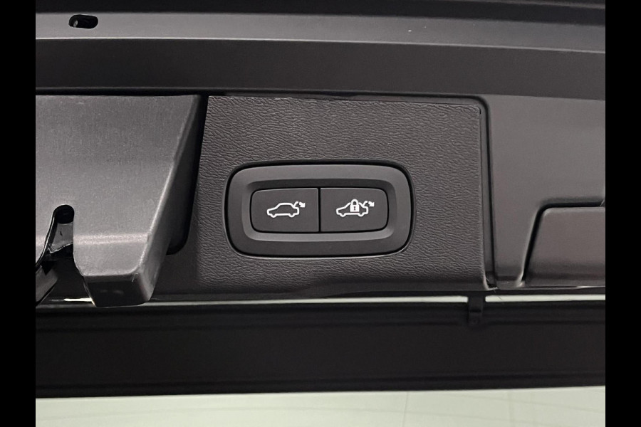Volvo XC60 T8 Plug-in AWD Ultra Black Edition Luchtvering | Bowers & Wilkins | Massage | Adapt. Cruise | Stoelventilatie | Open dak | 360 Camera | Stuur-/stoelverwarming