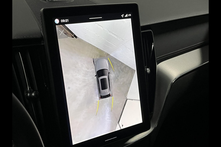Volvo XC60 2.0 T8 PHEV AWD Ultra Black Edition Trekhaak | Bowers & Wilkins |  Massage | Open dak |  Stoel ventilatie | Stoel-/stuurverwarming | Head-up | 360 camera | *455PK*