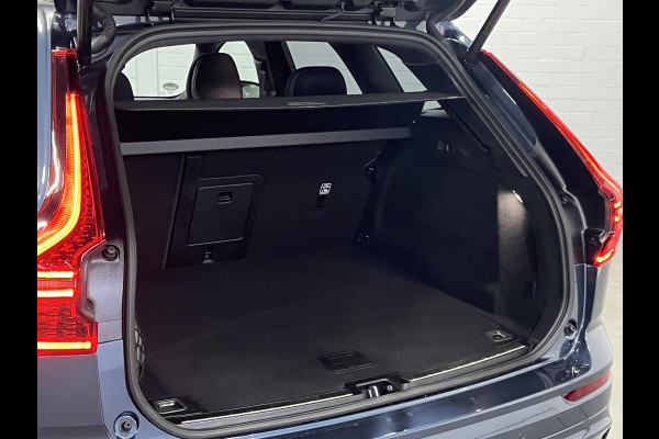 Volvo XC60 2.0 T8 PHEV AWD Ultra Black Edition Bowers & Wilkins |  Massage | Open dak |  Stoel ventilatie | Stoel-/stuurverwarming | Head-up | 360 camera | *455PK*