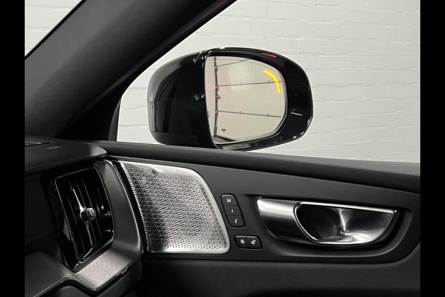 Volvo XC60 2.0 T8 PHEV AWD Ultra Black Edition Bowers & Wilkins |  Massage | Open dak |  Stoel ventilatie | Stoel-/stuurverwarming | Head-up | 360 camera | *455PK*