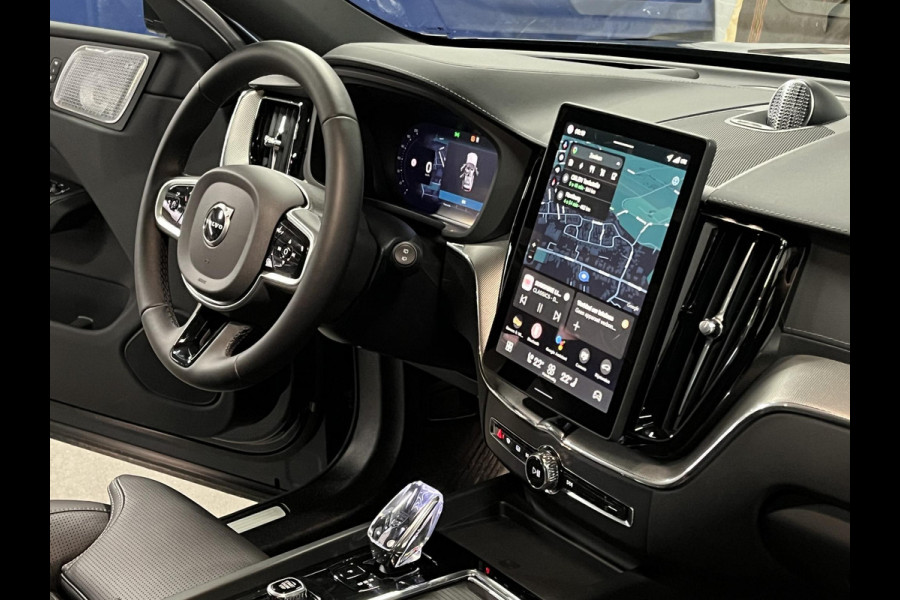 Volvo XC60 2.0 T8 PHEV AWD Ultra Black Edition Bowers & Wilkins |  Massage | Open dak |  Stoel ventilatie | Stoel-/stuurverwarming | Head-up | 360 camera | *455PK*