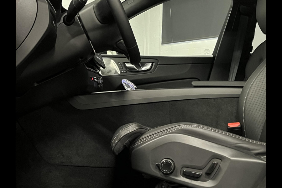 Volvo XC60 2.0 T8 PHEV AWD Ultra Black Edition Bowers & Wilkins |  Massage | Open dak |  Stoel ventilatie | Stoel-/stuurverwarming | Head-up | 360 camera | *455PK*
