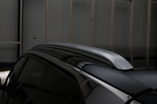 Peugeot 3008 1.6 HYbrid 225 GT, Focal Sound, 19" LM, LED, Camera