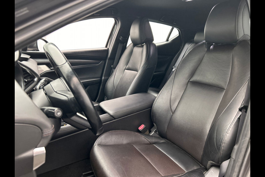 Mazda 3 2.0 e-SkyActiv-G M Hybrid 122 | Trekhaak | Head/up | Rondomzicht/Camera | Leder |