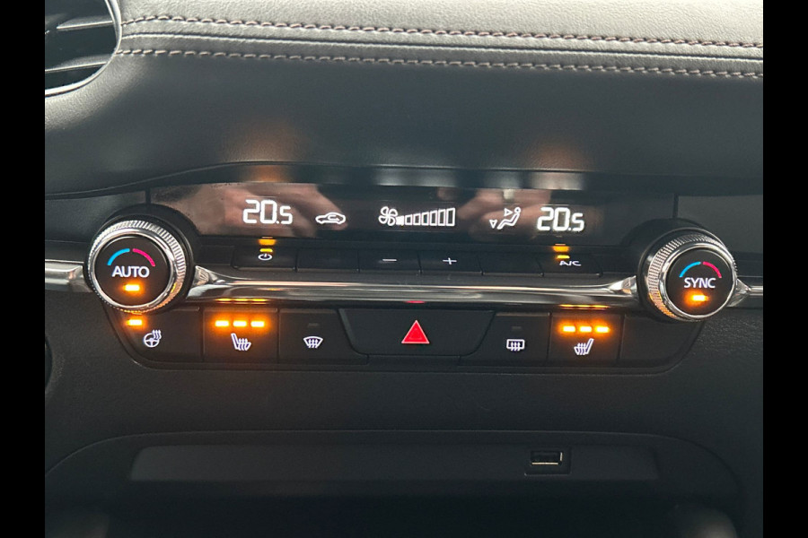 Mazda 3 2.0 e-SkyActiv-G M Hybrid 122 | Trekhaak | Head/up | Rondomzicht/Camera | Leder |