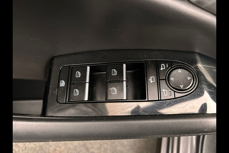 Mazda 3 2.0 e-SkyActiv-G M Hybrid 122 | Trekhaak | Head/up | Rondomzicht/Camera | Leder |