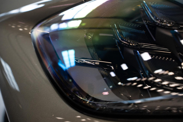 Porsche Panamera 2.9 4S E-Hybrid *Panorama / Sport-Chrono / Sport-Design / HUD / Soft-Close / Surround-view*