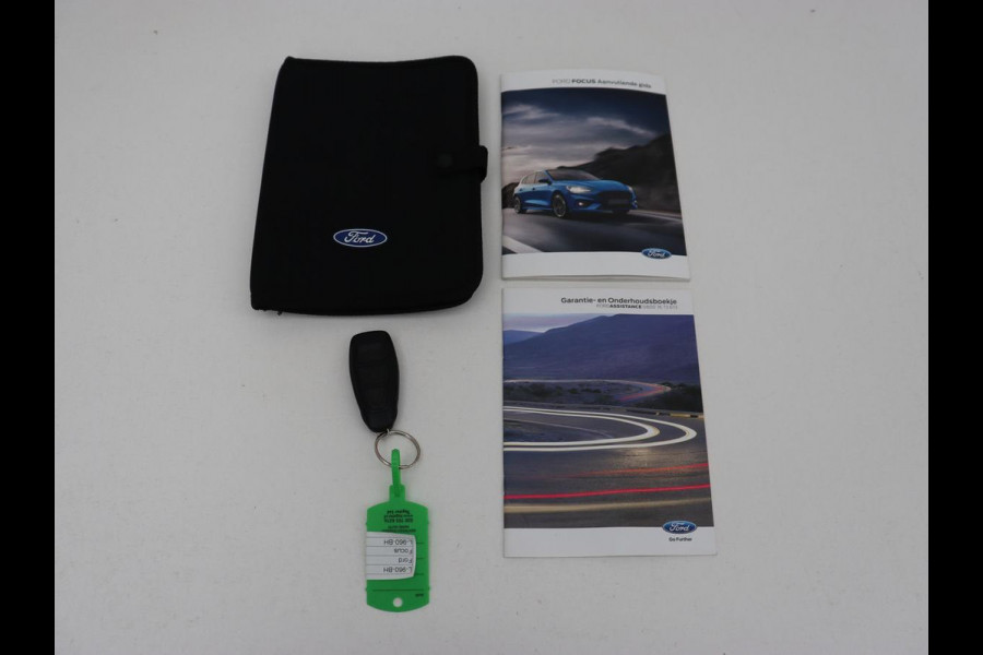 Ford Focus 1.0 EcoBoost Hybrid ST Line X | 68.600km NAP | Trekhaak | Carplay | B&O Sound | Camera | Keyless | Full LED | Climate control | Cruise control | Bluetooth