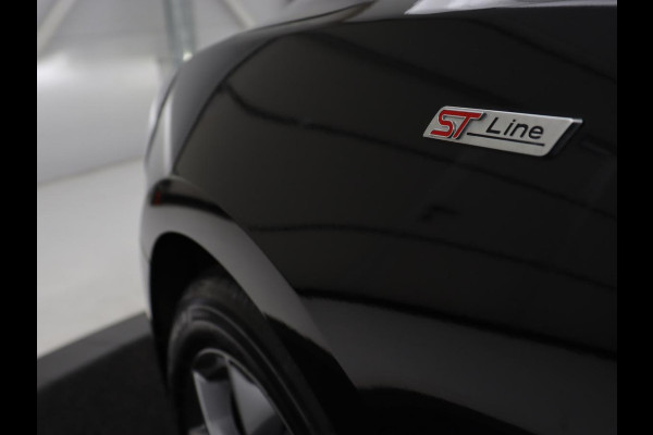 Ford Focus 1.0 EcoBoost Hybrid ST Line X | 68.600km NAP | Trekhaak | Carplay | B&O Sound | Camera | Keyless | Full LED | Climate control | Cruise control | Bluetooth
