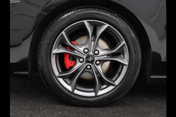 Ford Focus 1.0 EcoBoost Hybrid ST Line X | 68.600km NAP | Trekhaak | Carplay | B&O Sound | Camera | Keyless | Full LED | Climate control | Cruise control | Bluetooth