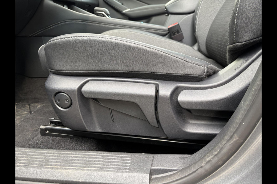 Nissan QASHQAI 1.3 MHEV Xtronic N-Connecta FABRIEKSGARANTIE| STOEL + STUURVERWARMING| VOORRUITVERWARMING| ELEKTRISCHE ACHTERKLEP| HEAD-UP DISPLAY| PANORAMADAK| ADAPTIVE CRUISE CONTROL| DODE HOEK SENSOR| 360 CAMERA|