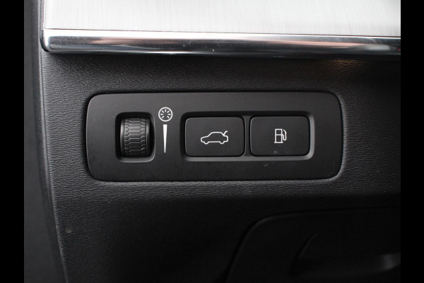 Volvo XC90 2.0 T8 Recharge 391pk AWD Inscription Expression Luchtvering Trekhaak Navigatie Camera 360 Climate Control