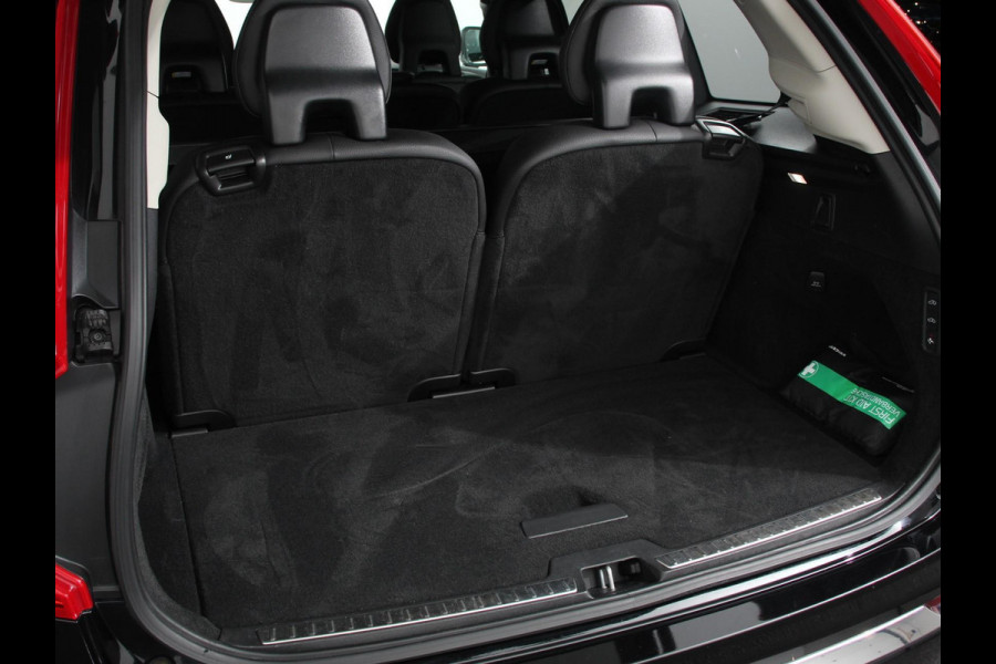 Volvo XC90 2.0 T8 Recharge 391pk AWD Inscription Expression Luchtvering Trekhaak Navigatie Camera 360 Climate Control