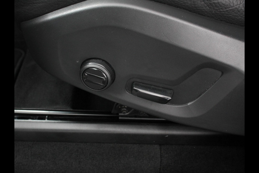 Volvo XC90 2.0 T8 Recharge 391pk AWD Inscription Expression Luchtvering Trekhaak Navigatie Camera 360 Climate Control