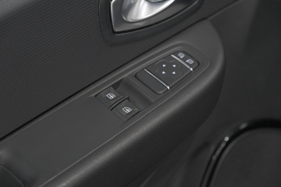 Renault Clio TCe 90 Zen | Navigatie | Cruise Control | 17 inch | Airco