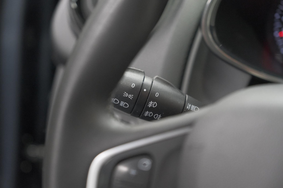 Renault Clio TCe 90 Zen | Navigatie | Cruise Control | 17 inch | Airco