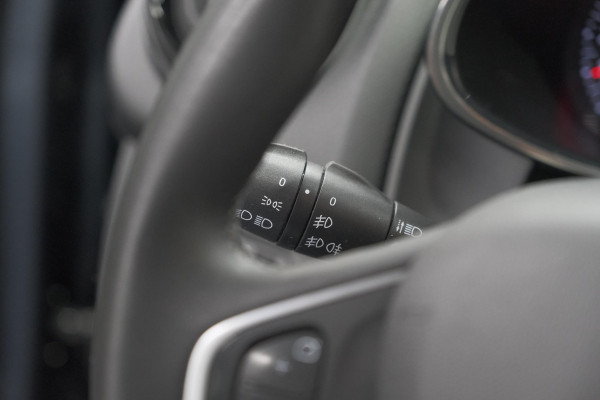 Renault Clio TCe 90 Zen | Navigatie | Cruise Control | 17 inch | Airco