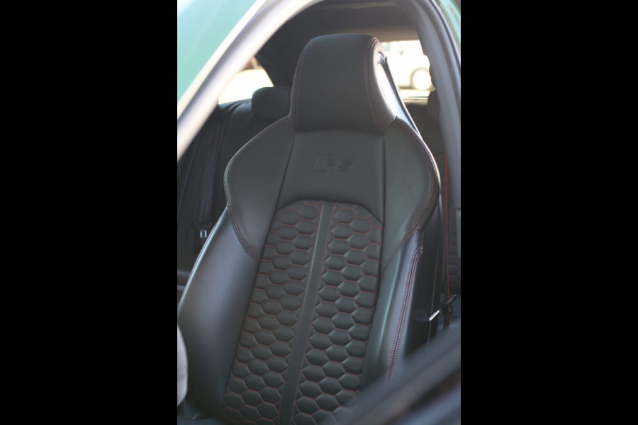 Audi RS4 2.9 TFSI Quattro *Pano*B&O*360 Camera*RS-Stoelen*Keyless*Trekhaak*