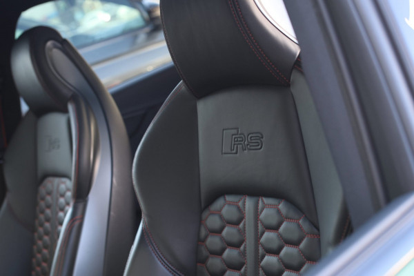 Audi RS4 2.9 TFSI Quattro *Pano*B&O*360 Camera*RS-Stoelen*Keyless*Trekhaak*