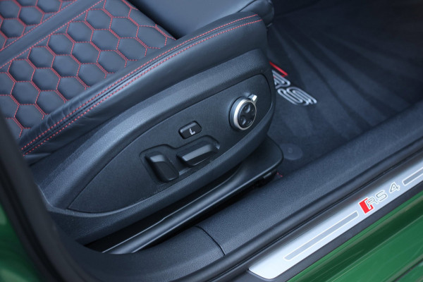 Audi RS4 2.9 TFSI Quattro *Pano*B&O*360 Camera*RS-Stoelen*Keyless*Trekhaak*