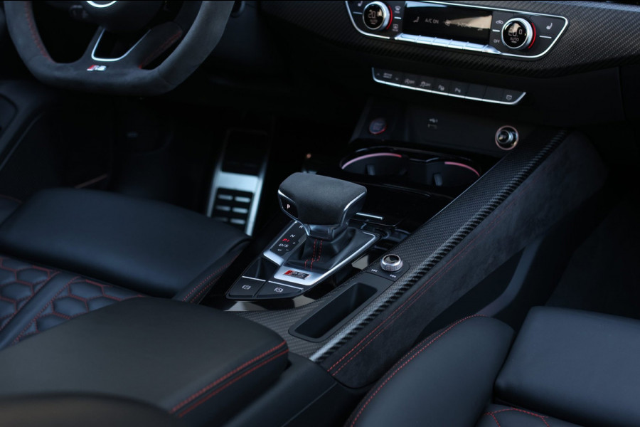 Audi RS4 2.9 TFSI Quattro *Pano*B&O*360 Camera*RS-Stoelen*Keyless*Trekhaak*