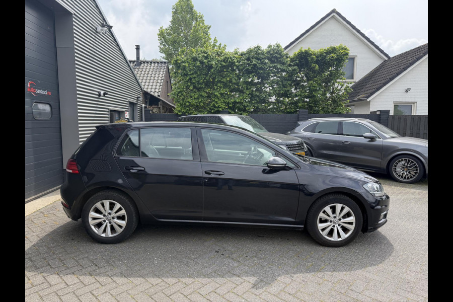 Volkswagen Golf 1.6 TDI Comfortline Business | Navigatie | Camera | DAB | Adaptive Cruise Control |  ACC |