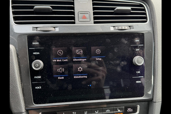 Volkswagen Golf 1.6 TDI Comfortline Business | Navigatie | Camera | DAB | Adaptive Cruise Control |  ACC |