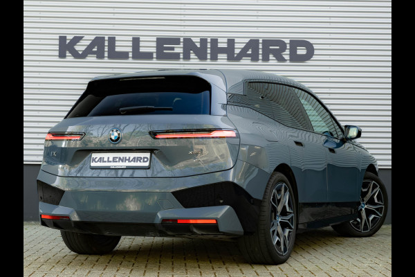 BMW iX xDrive50 - 112kWh - Sport Pakket - Pano - Driving Ass Prof - Head-up
