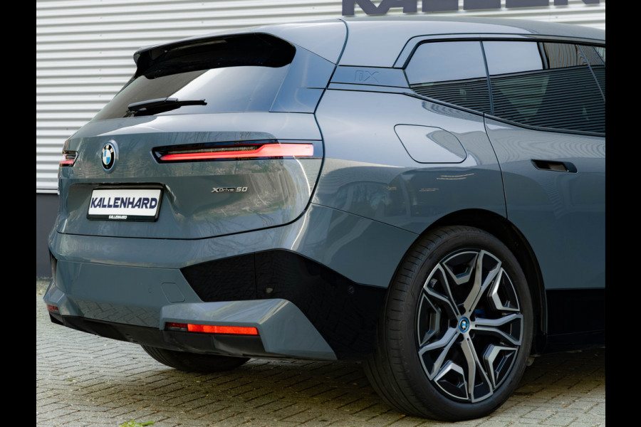 BMW iX xDrive50 - 112kWh - Sport Pakket - Pano - Driving Ass Prof - Head-up