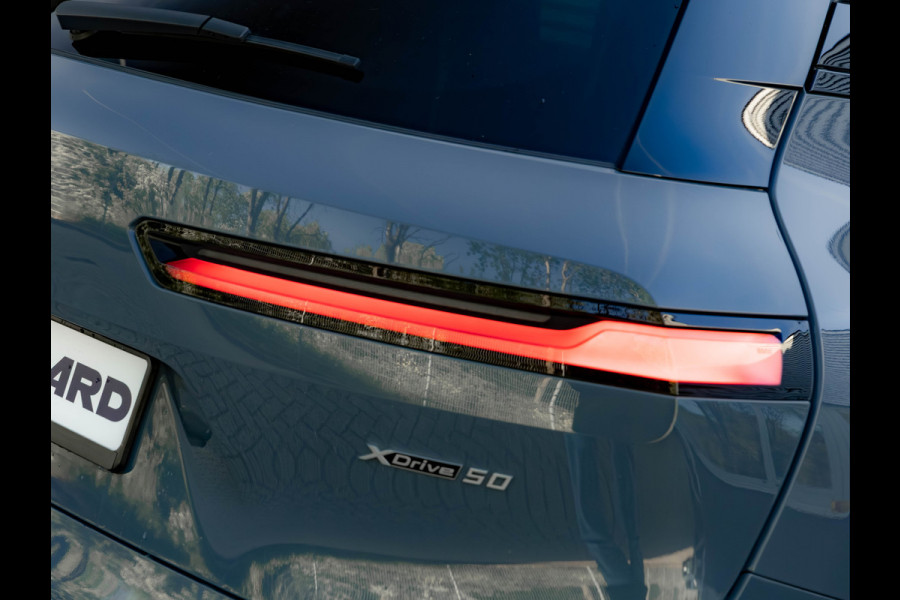BMW iX xDrive50 - 112kWh - Sport Pakket - Pano - Driving Ass Prof - Head-up