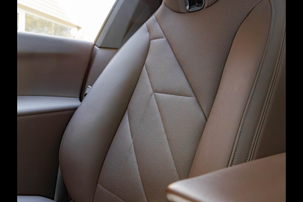 BMW iX xDrive50 - 112kWh - Sport Pakket - Pano - Driving Ass Prof - Head-up