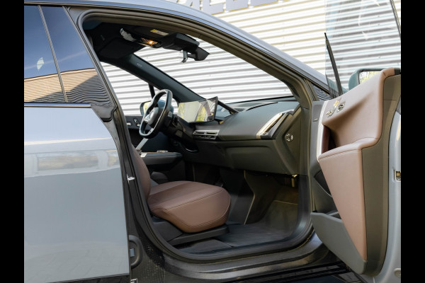 BMW iX xDrive50 - 112kWh - Sport Pakket - Pano - Driving Ass Prof - Head-up