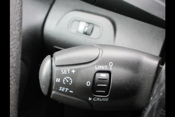 Peugeot Partner 1.6 BleuHDI, 99pk, Navigatie, Camera, PDC, Cruisecontrol.