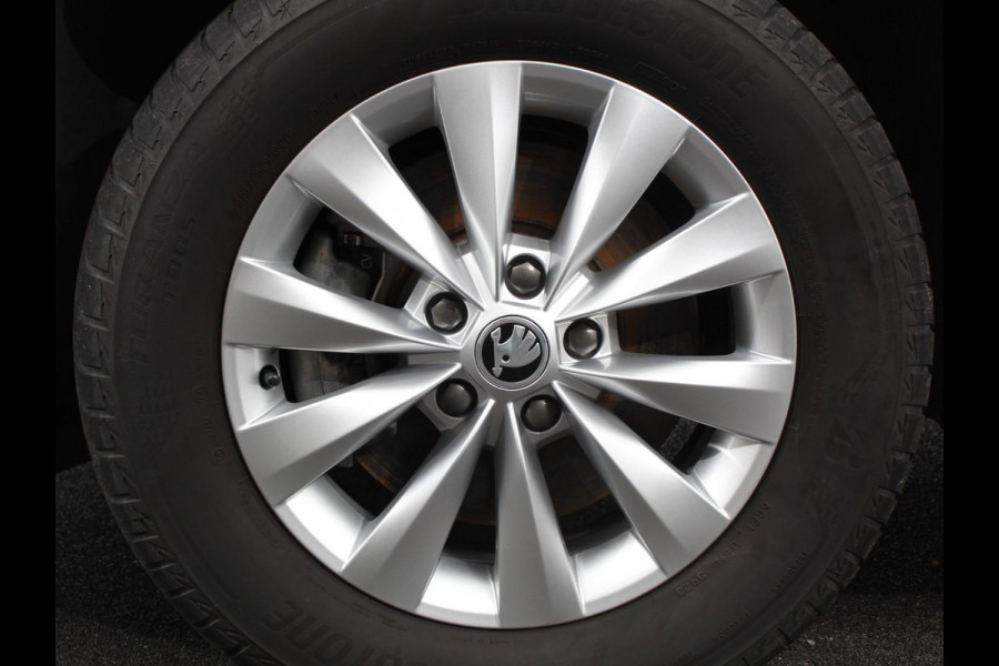 Škoda Karoq 1.5 TSI 150pk Automaat ACT Ambition Navigatie Android Auto / Apple Carplay Climate Control Camera Parkeer sensoren Lichtmetalen Velgen Dab Digitale Cockpit Keyless Start Led Cruise Control Adaptive