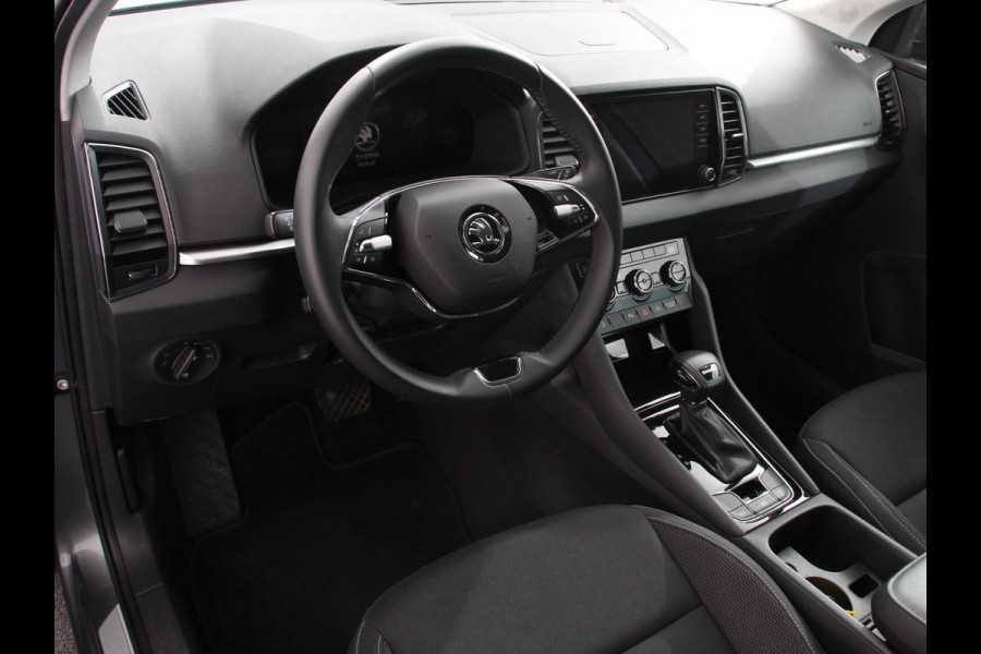 Škoda Karoq 1.5 TSI 150pk Automaat ACT Ambition Navigatie Android Auto / Apple Carplay Climate Control Camera Parkeer sensoren Lichtmetalen Velgen Dab Digitale Cockpit Keyless Start Led Cruise Control Adaptive