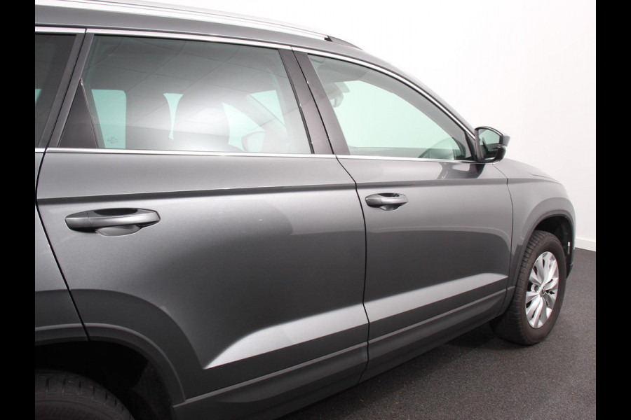 Škoda Karoq 1.5 TSI 150pk Automaat ACT Ambition Navigatie Android Auto / Apple Carplay Climate Control Camera Parkeer sensoren Lichtmetalen Velgen Dab Digitale Cockpit Keyless Start Led Cruise Control Adaptive