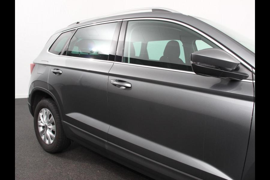 Škoda Karoq 1.5 TSI 150pk Automaat ACT Ambition Navigatie Android Auto / Apple Carplay Climate Control Camera Parkeer sensoren Lichtmetalen Velgen Dab Digitale Cockpit Keyless Start Led Cruise Control Adaptive