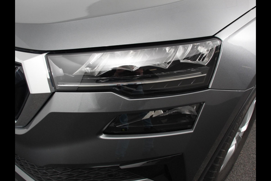 Škoda Karoq 1.5 TSI 150pk Automaat ACT Ambition Navigatie Android Auto / Apple Carplay Climate Control Camera Parkeer sensoren Lichtmetalen Velgen Dab Digitale Cockpit Keyless Start Led Cruise Control Adaptive