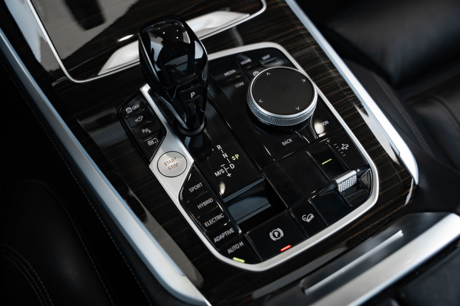 BMW X5 xDrive45e High Executive - Panorama | Laser | 360 Camera | Luchtvering | Memory